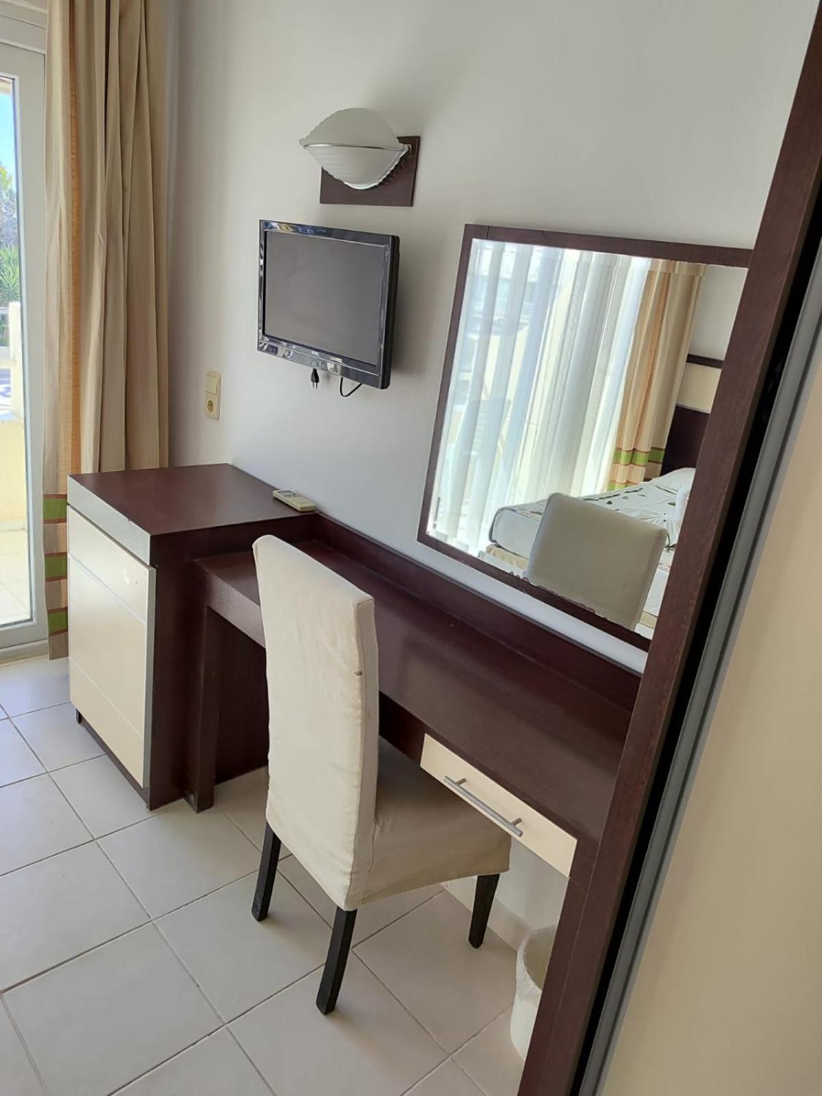 Club Marakesh Beach Hotel بيلديبي المظهر الخارجي الصورة